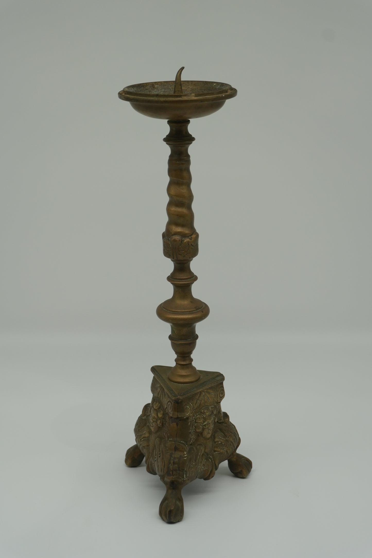 Vintage Brass Candlestick – Neo-Renaissance Figural Mask & Twisted Stem