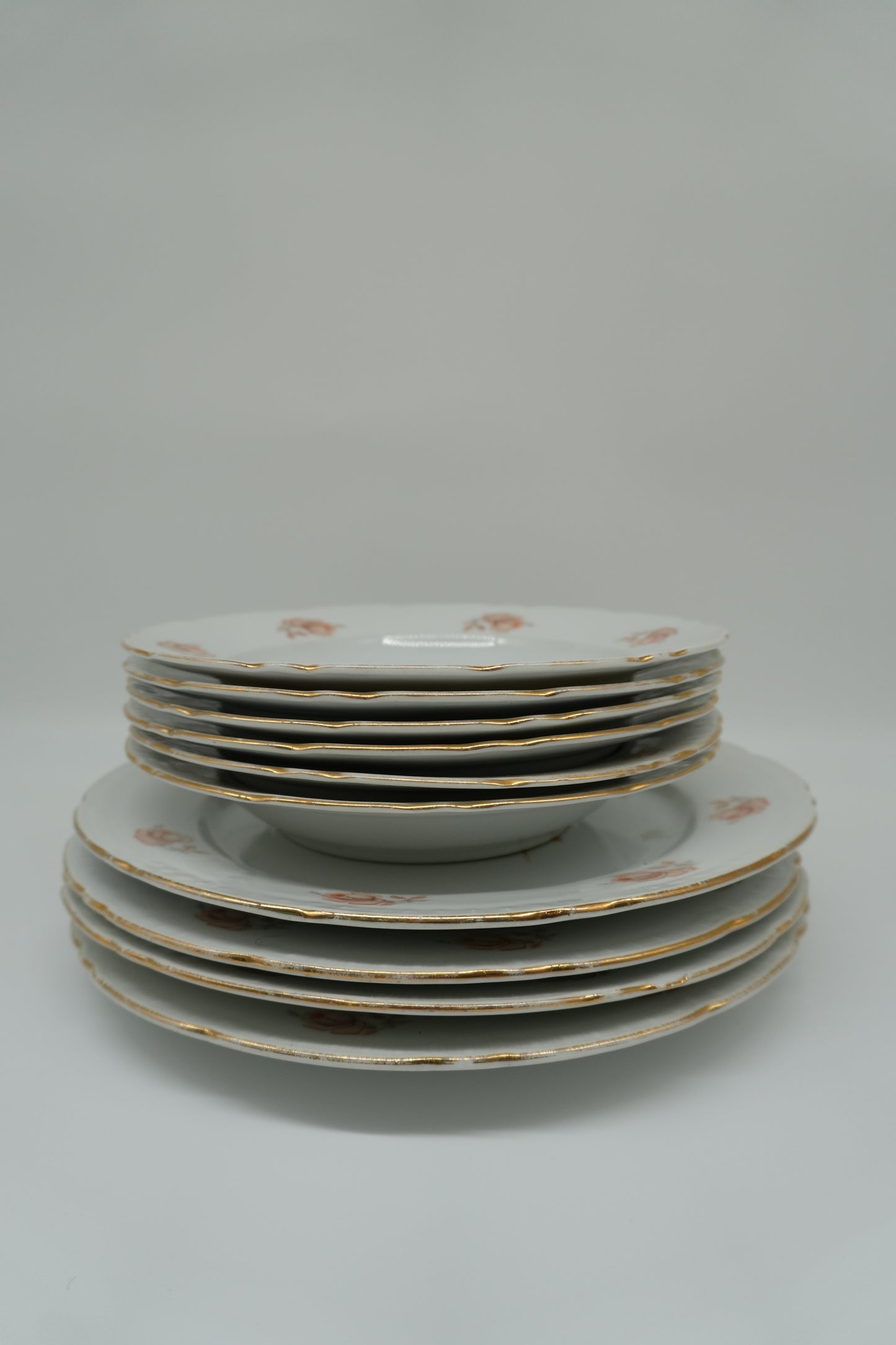 Bohemian Rose Porcelain Dinner Set – Set of 10